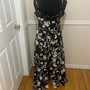 Sundress - Black with floral patterns on the dress